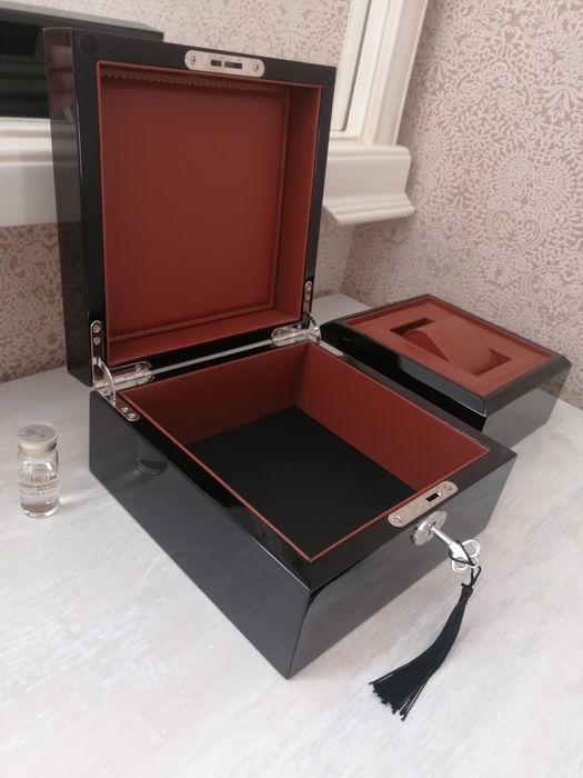 Часы коробка, шкатулка, подарок