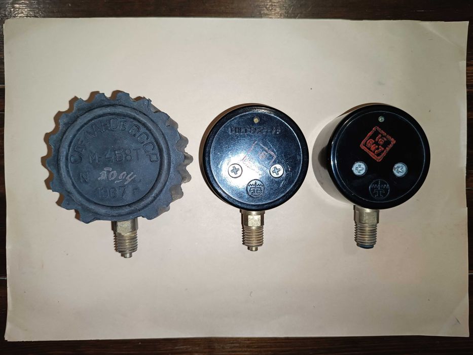 Манометр советский 6 кгс и 10 кгс