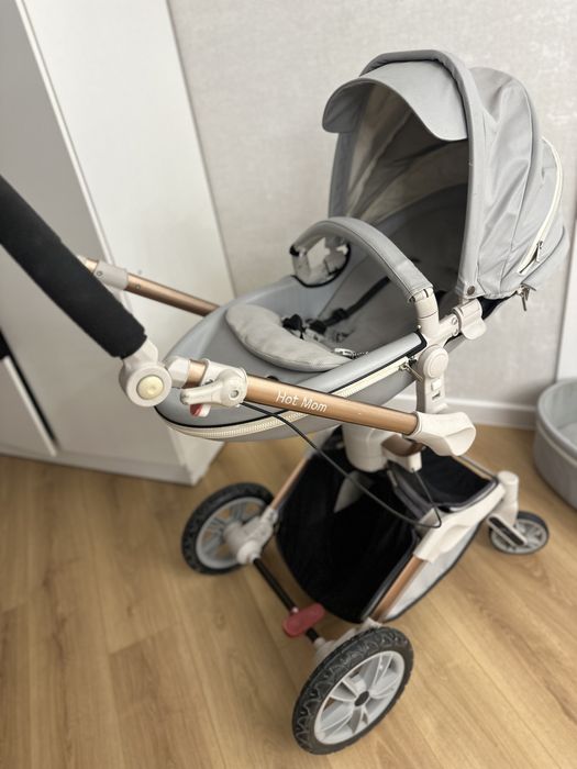 Детская коляска Hot Mom