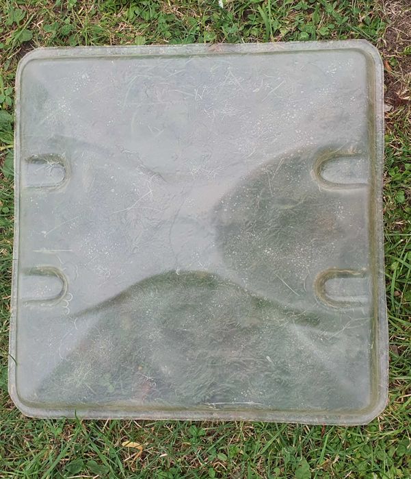 Capac de trapa rulota  dimensiunea  28 ,40 si 50  din  fibra de sticla