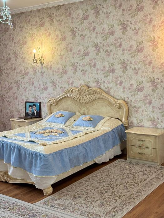 Продается спальный гарнитур