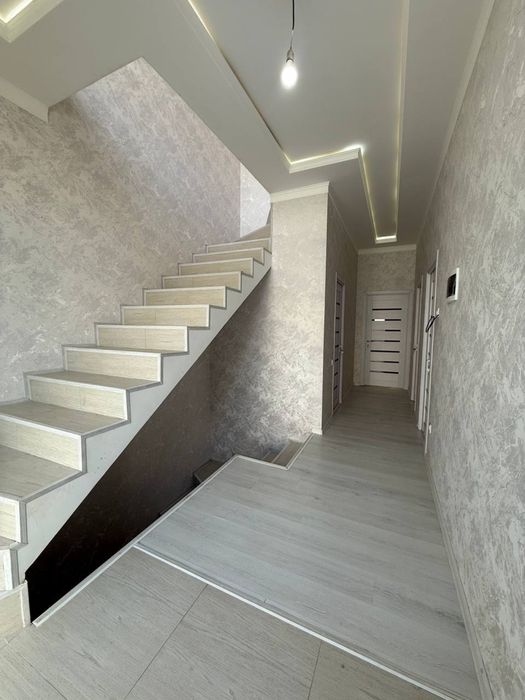 Продается 1.3 сотки 5 комнат+подвол Хонобод Сергели тумани