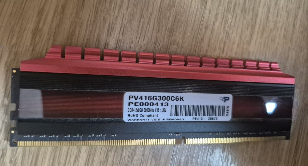 Sistem, PC, desktop, intreg sau pe componente