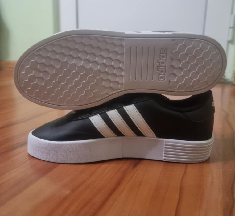 Adidas дамски черни – комфорт и стил