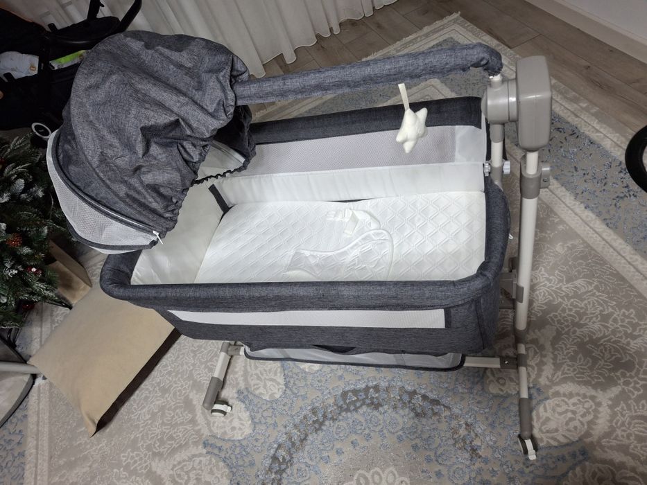 Продам манеж-кровать