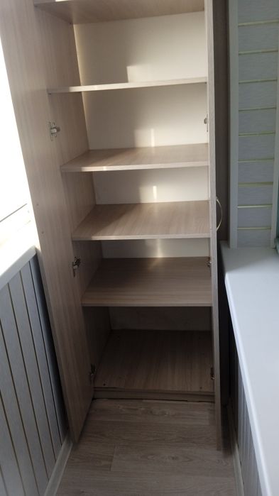 Шкаф высокий продам