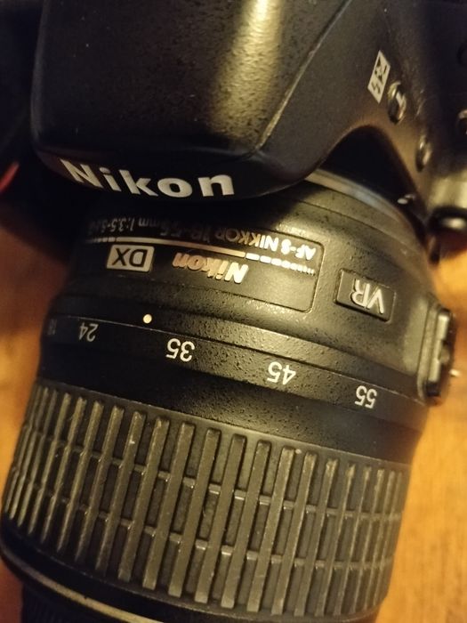 Cameră foto DSLR Nikon D40