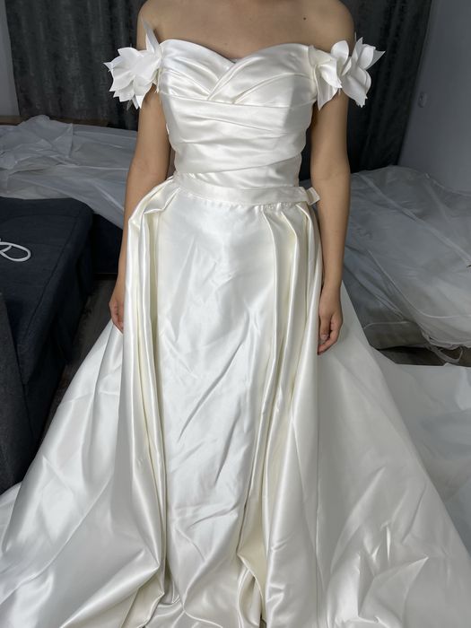 Свадебная платя туй либослари янги кийилмаган фатаси билан