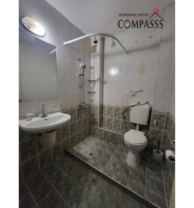 гр. Добрич, ЦЕНТЪР- училище Славейков, 3-ен апартамент 122000евро!