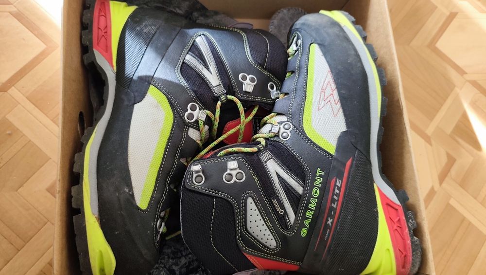 Туристически обувки 42 номер