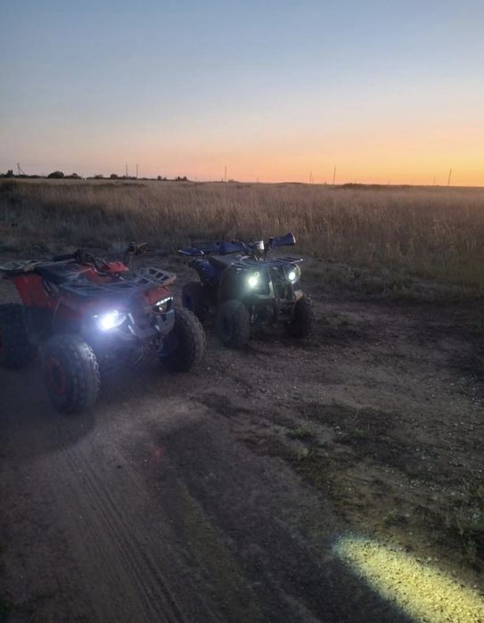 продаю Avantis 125 (красный)