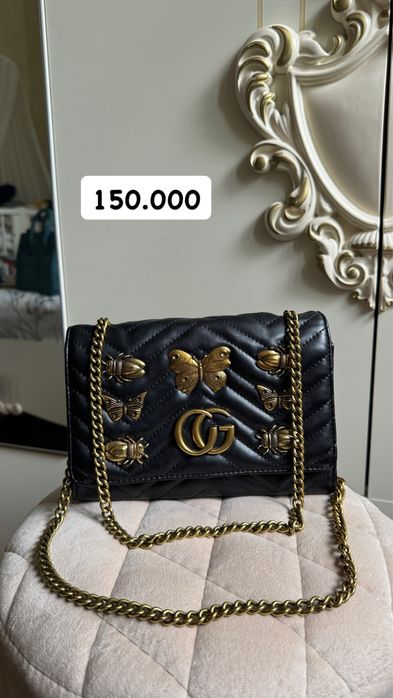 Черная сумочка Gucci