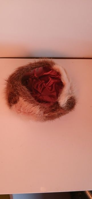 Căciuli din blană naturală