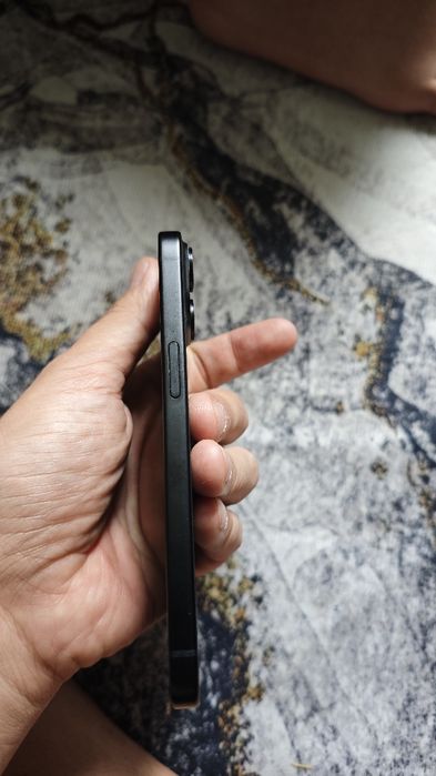 Продам iphone 15 в отличном состоянии