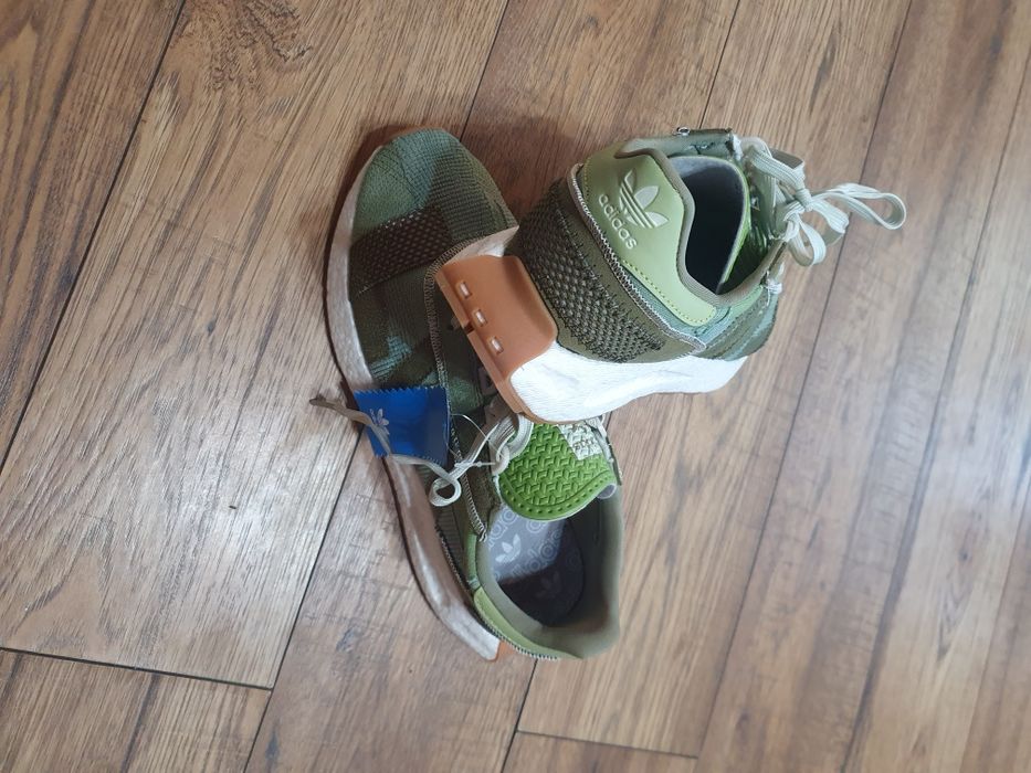 Vând Adidas Retropy
