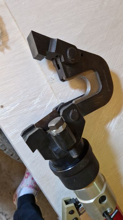 Гидро ножницы для резки арматуры