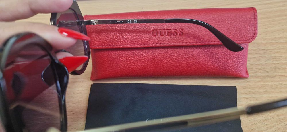 Оригинални слънчеви очила Guess