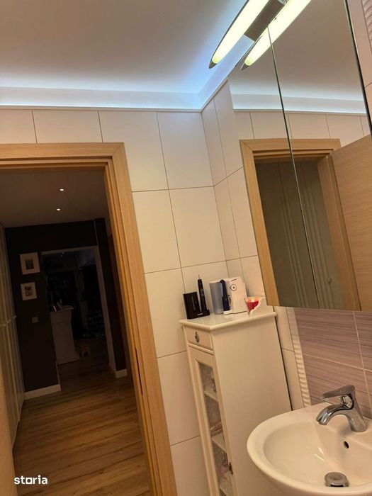 Apartament 3 camere, balcon, gata de utilizare