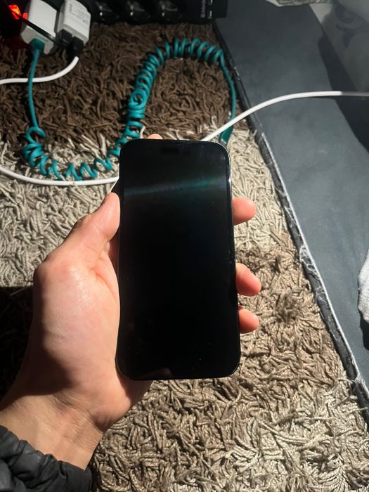 Продаю iPhone 15