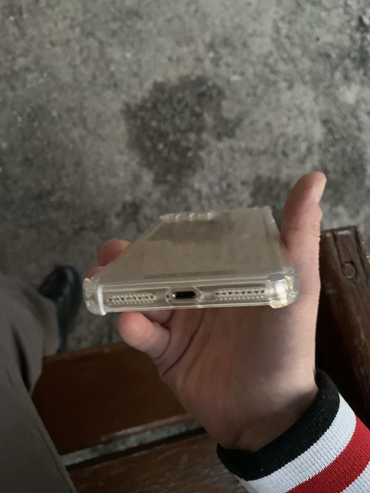 Продам iphone 7+