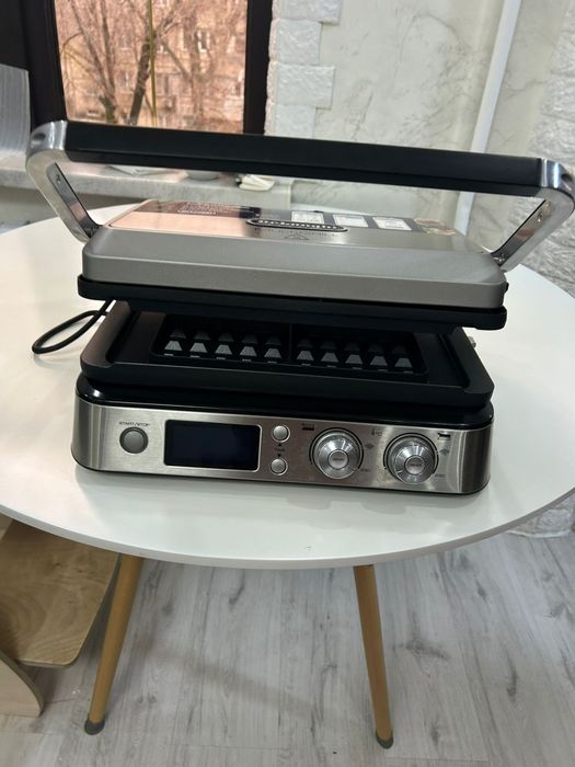 Продам грильница DeLonghi