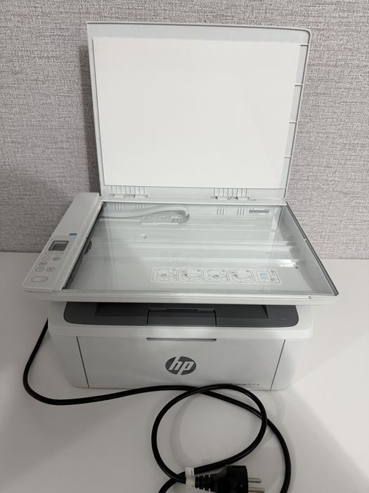 принтер Lazer jet mfp m141w