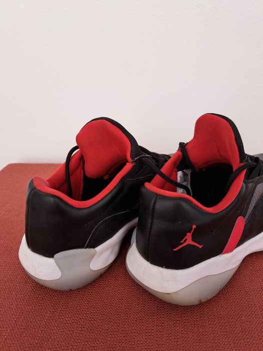 Air Jordan 11 CMFT LOW