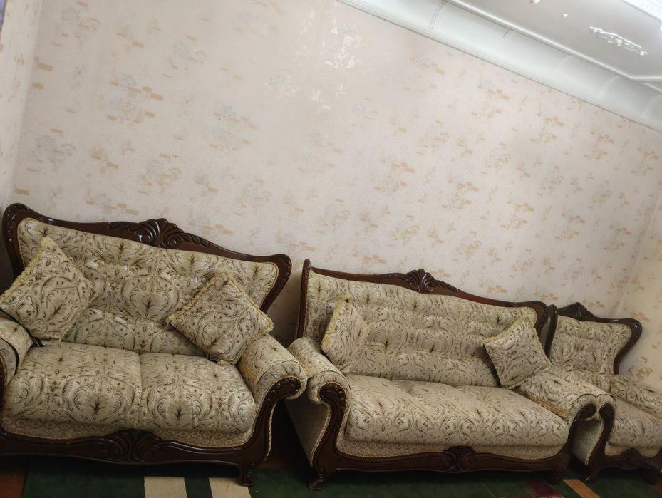 Мягкие мебель сотаман холати жуда яхши