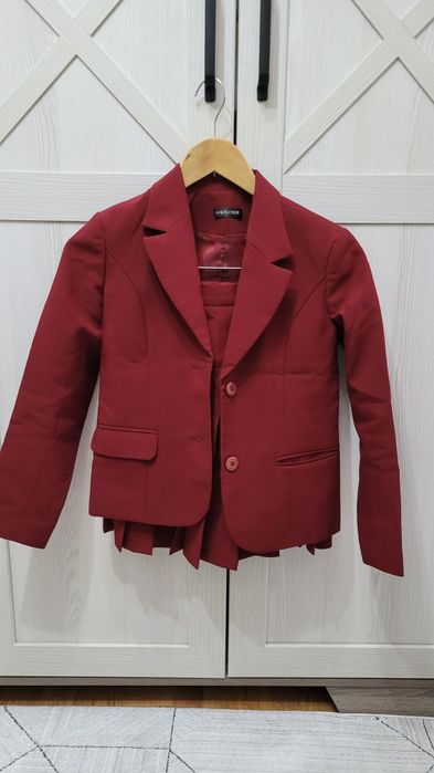 Костюм школьный.