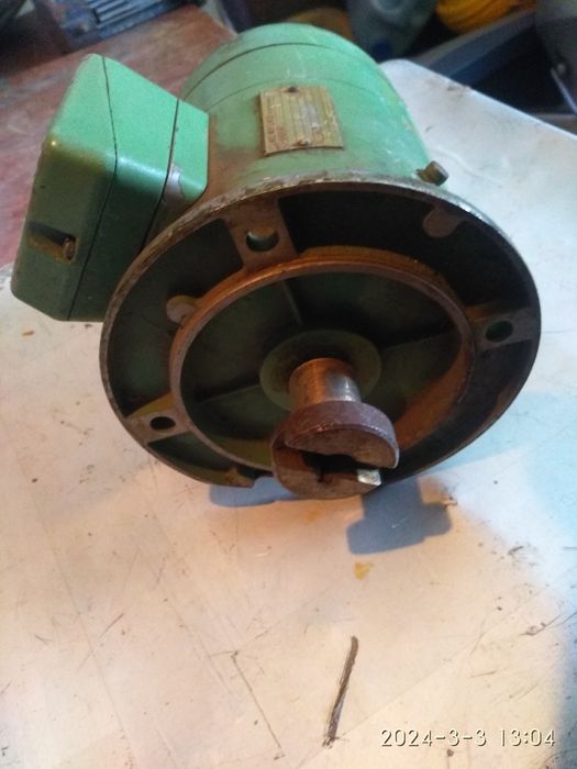 Продам электродвигатель