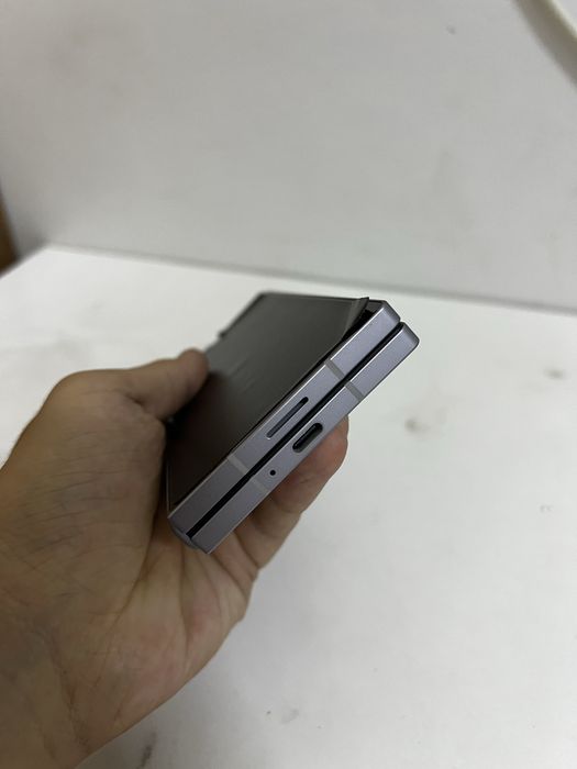 Samsung Galaxy Z Fold 6