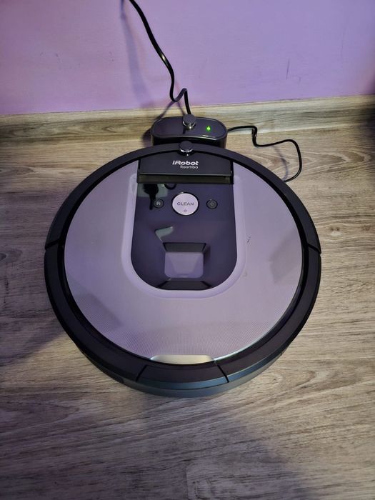 Robot aspirator iRobot Roomba i7