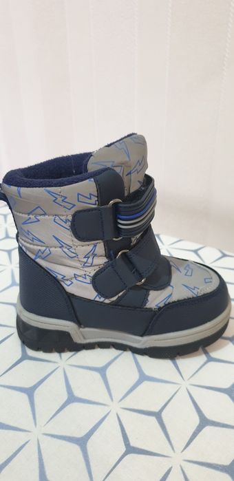 Продам ботинки 23 размер