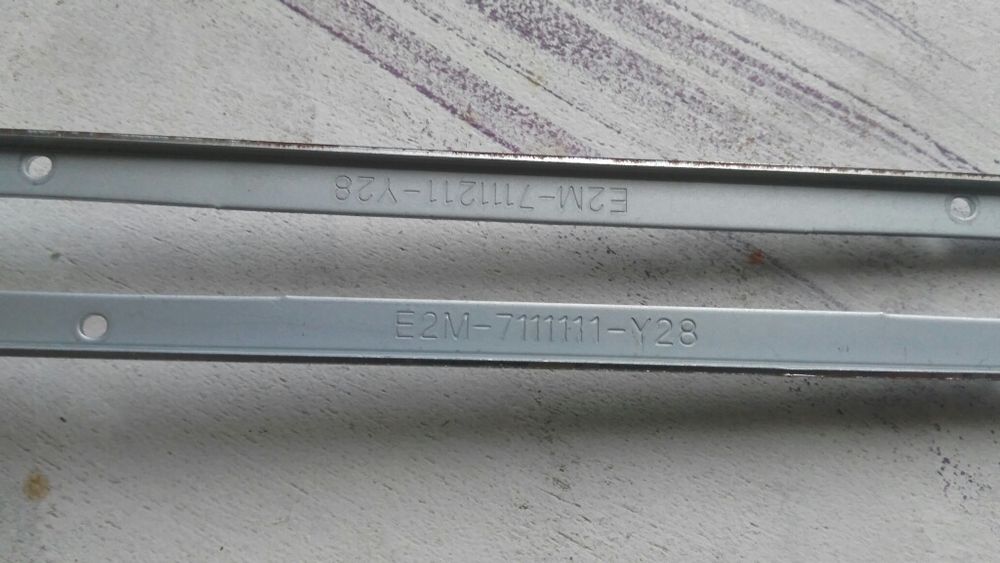 Брекети за лаптом MSI 17"