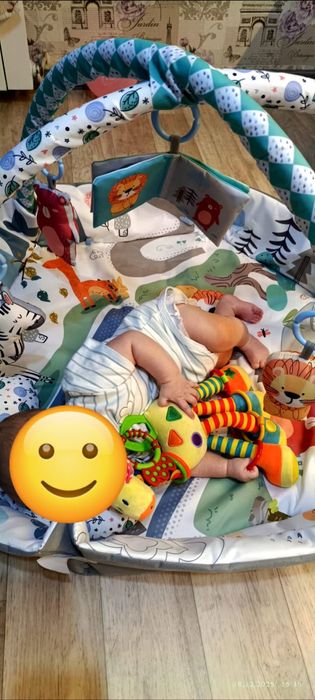 Коврик-манеж в хорошем состоянии