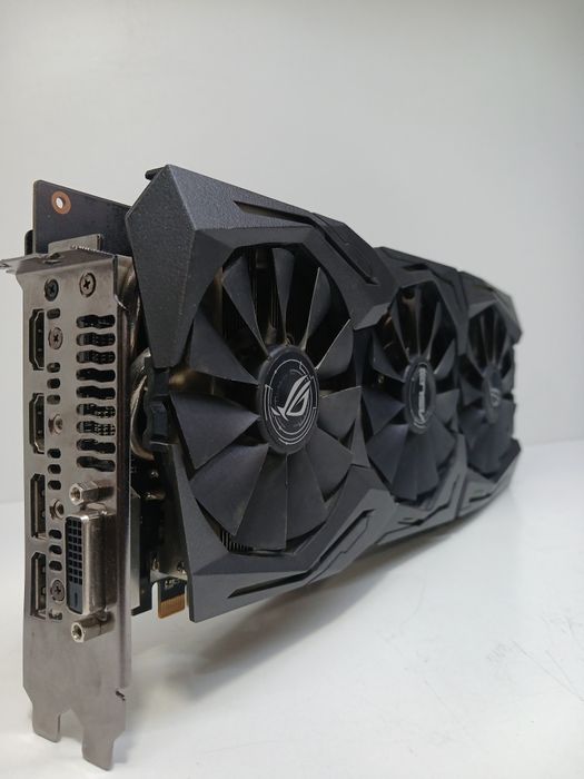 Asus republic of gamers RX580 8gb yaxshi holatda