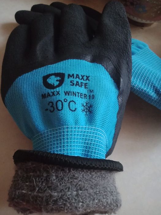 отличные теплые перчатки для работы и рыбалки