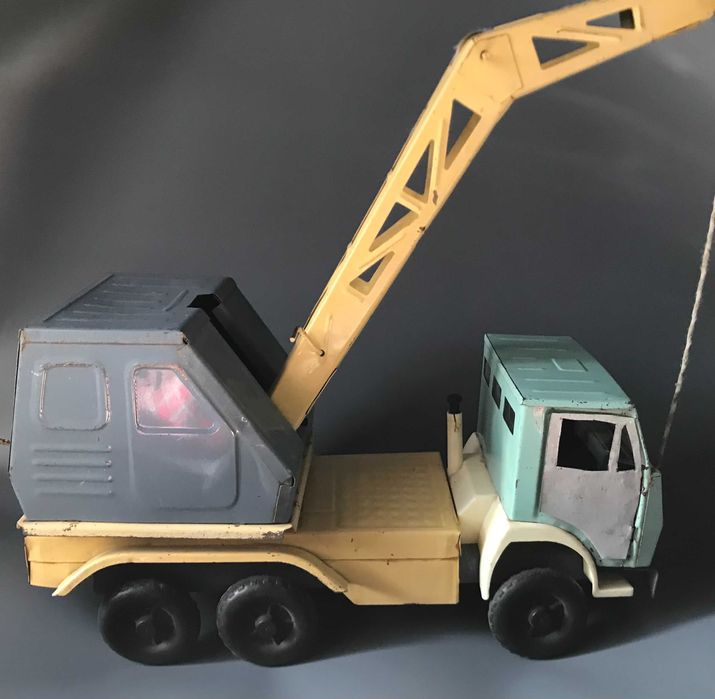 Редкая игрушка подъёмный кран СССР