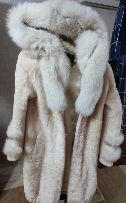 Продам мутоновую шубу