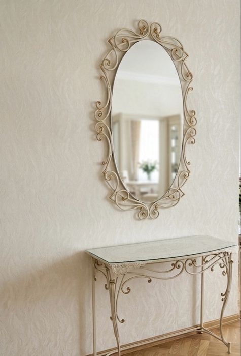 Кованый гарнитур : Зеркало, Столик,Стул.