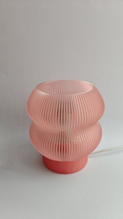 Aura Ripple Lamp – Lampă 3D printed, design parametric, bec inclus