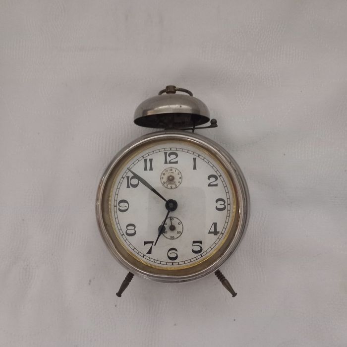 Часовник будилник "HALLER"