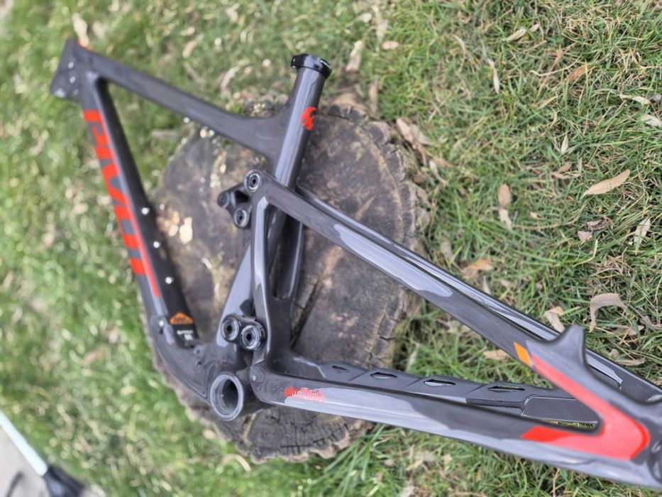 Cadru Bicicleta Full Suspension Pivot Mach 4 SL Carbon Marimea M Nou