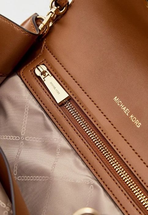 Продам сумку Carmen Michael Kors