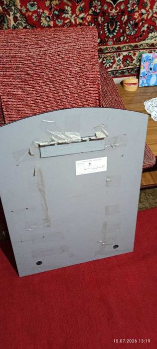 Продаётся настенное зеркало
