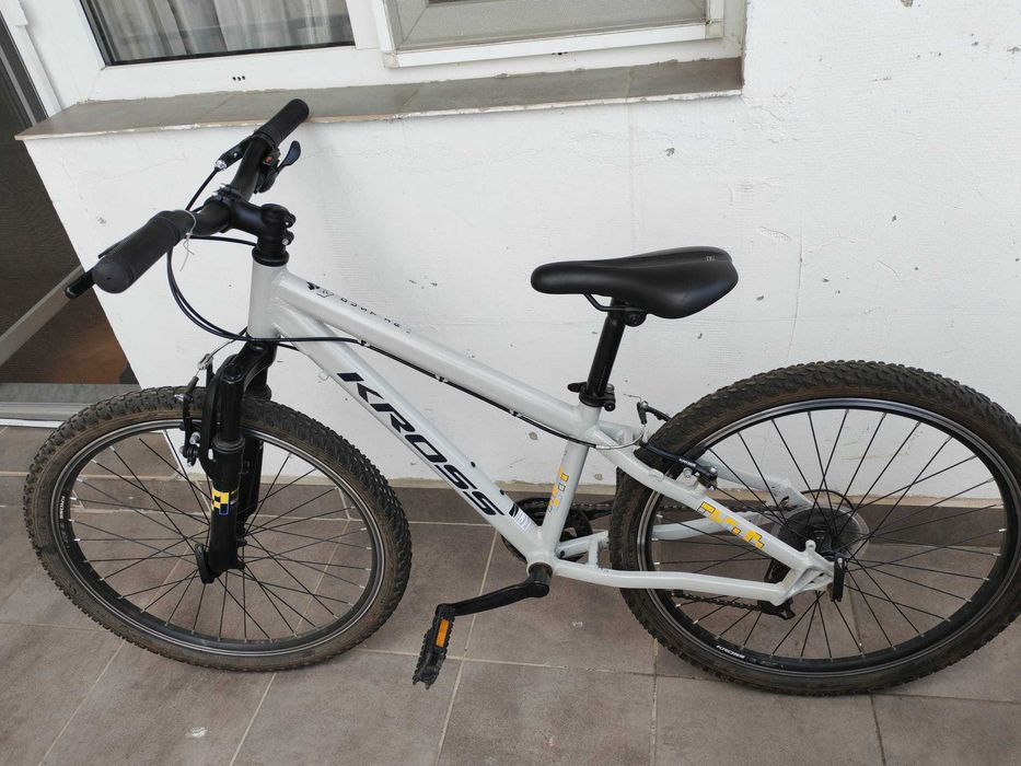 Bicicleta MTB KROSS 24″  JR 1.0 gri/negru
