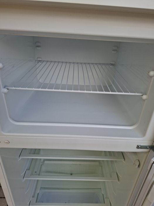 Vand frigider zanussi