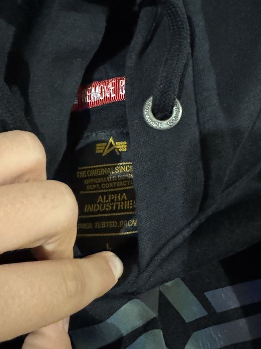 Свичер на alpha industries в идеално състояние
