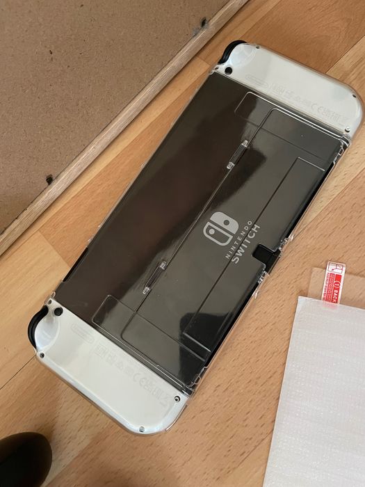 Nintendo Switch OLED 64GB