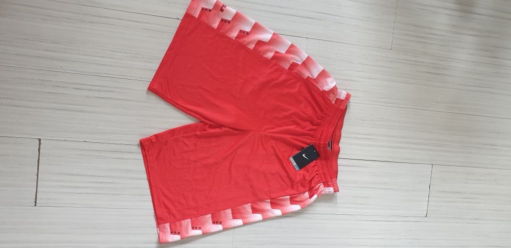 Nike Dri - Fit  Lebron -  M / L  НОВО! ОРИГИНАЛ! Мъжки Къси Панталони!